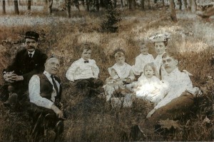 August Lindskoog's family in Sweden