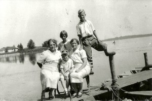 Clara Miller, Toots, Lois, Ellen, Al - 1931